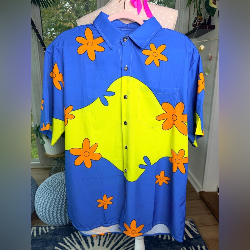 Royaura Hawaiian Scooby Doo Button Up NWOT Size Large